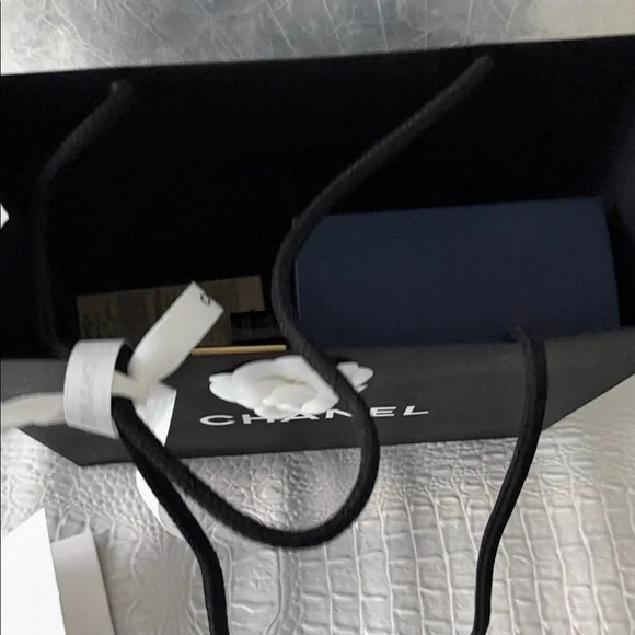 Chanel Gift bag , box, Camelia flower, ribbon. Decorative Set - Picture 11 of 13